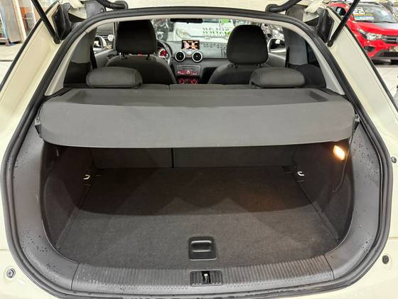 AUDI A1 1.4 TFSI ATTRACTION 16V 122CV GASOLINA 4P AUTOMÁTICO